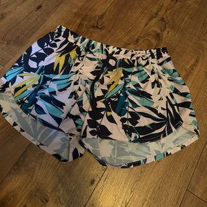 Old Navy Active Women’s size Medium shorts